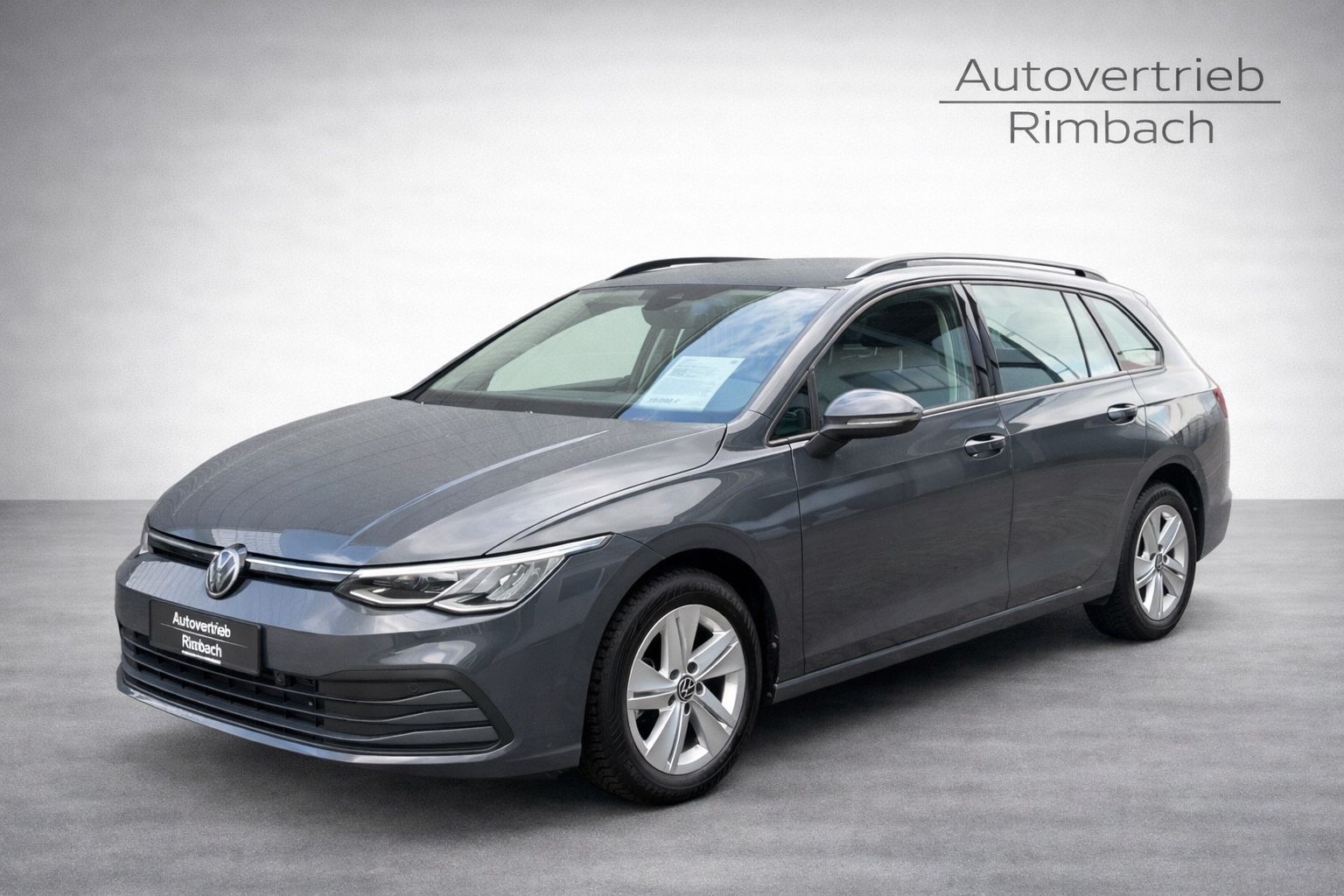 Volkswagen Golf 2023 г. Серый, пробег 41000 км