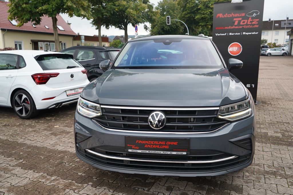Volkswagen Tiguan 2023 г. Серый, пробег 48660 км