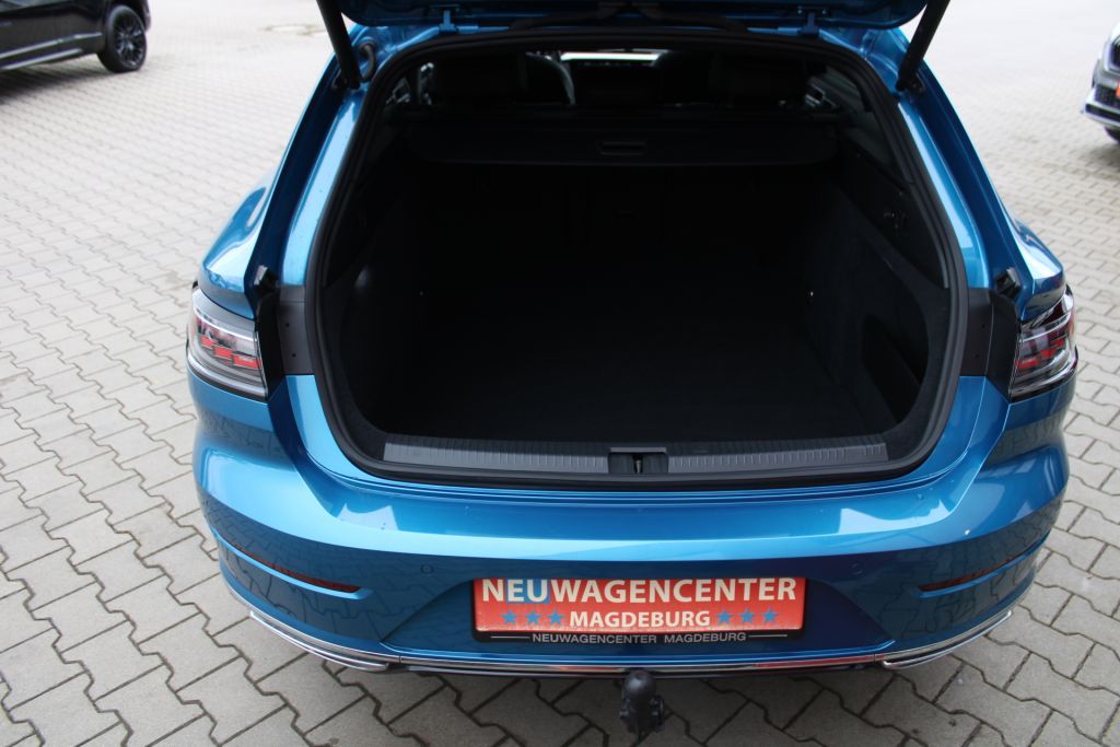 Volkswagen Arteon 2024 г. Синий, пробег 40238 км