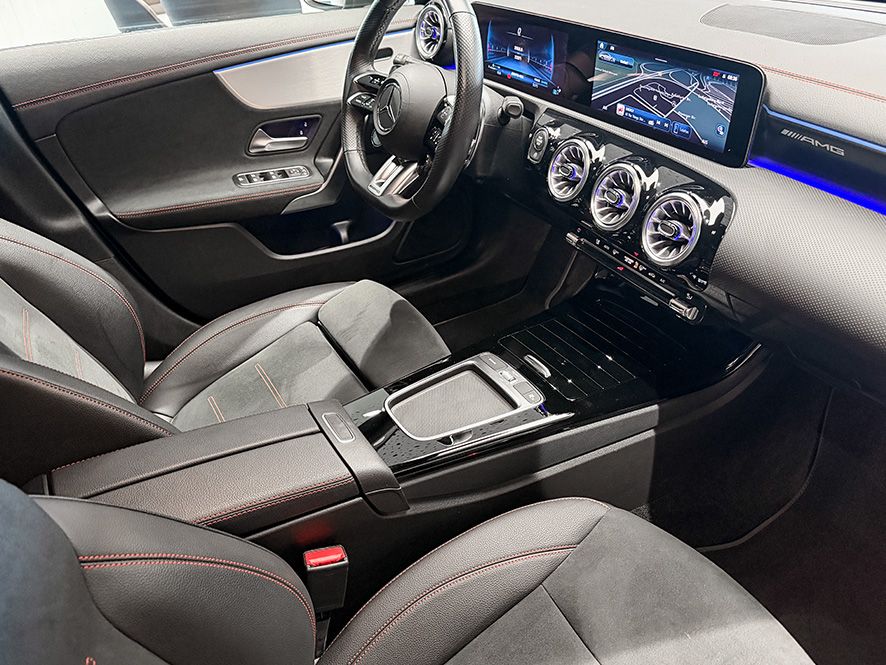 Mercedes-Benz CLA 35 AMG SHOOTING BRAKE 2024 г. Серый, пробег 23000 км