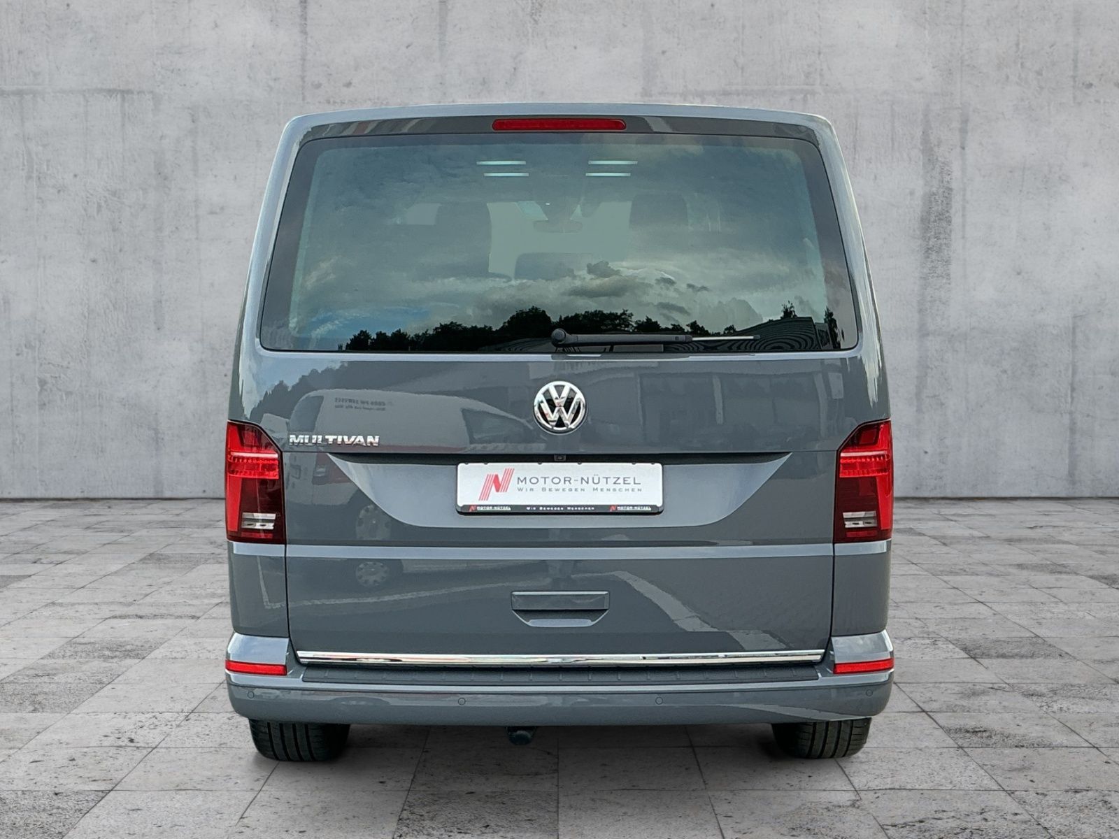 Volkswagen T6 MULTIVAN 2022 г. Белый, пробег 31821 км