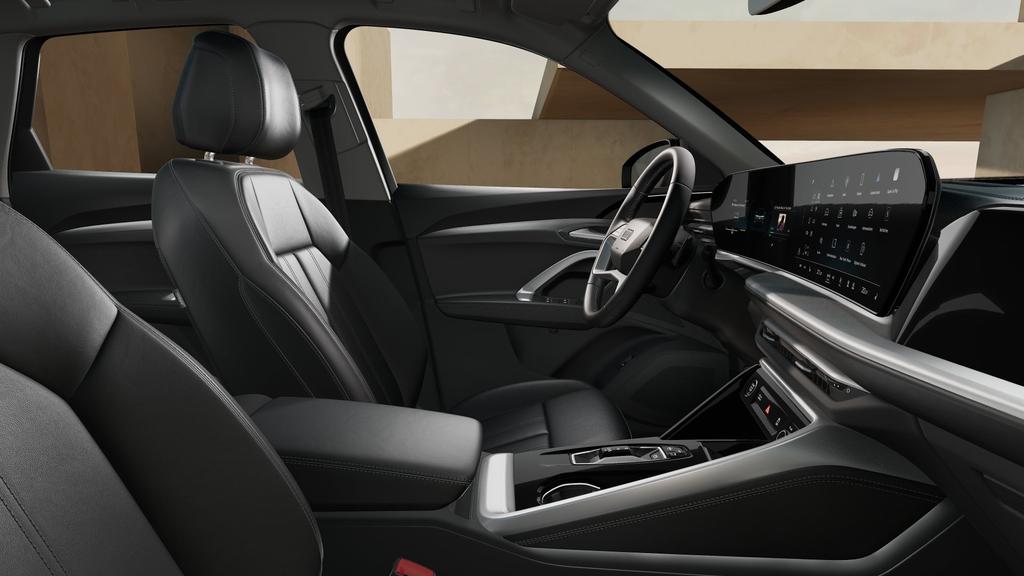 Audi Q5 2025 г. Чёрный, пробег 24103 км