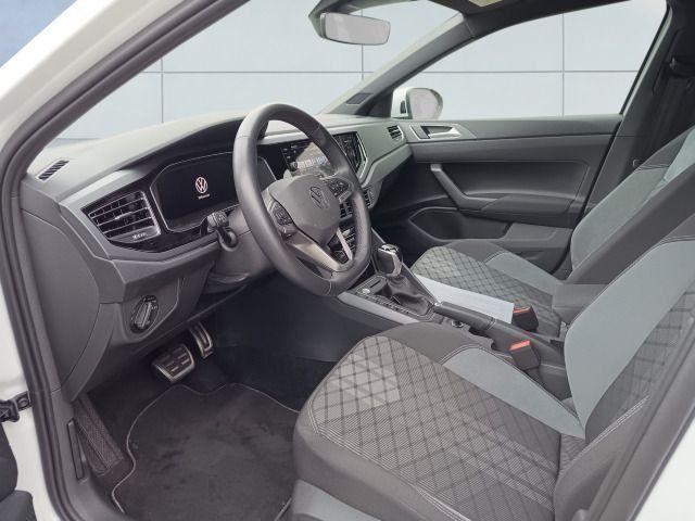 Volkswagen Taigo 2024 г. Белый, пробег 31700 км