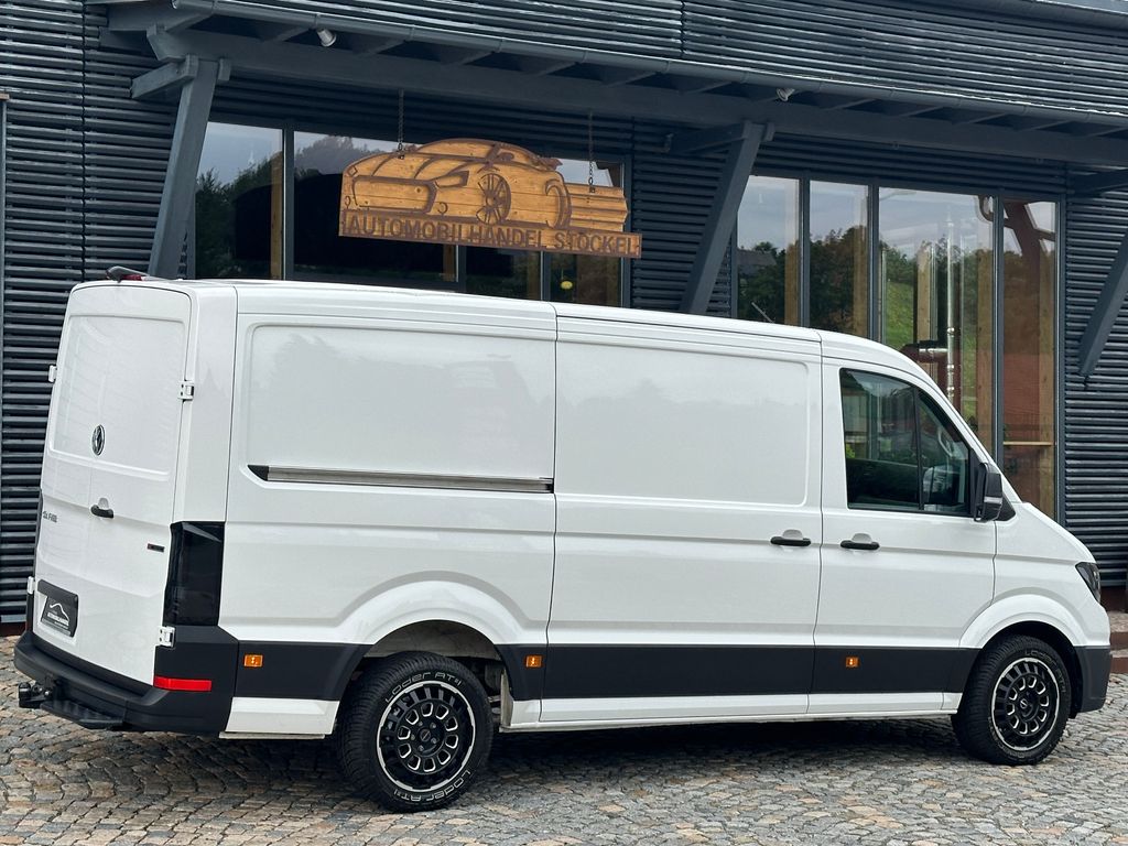 Volkswagen CRAFTER 2024 г. Белый, пробег 46400 км