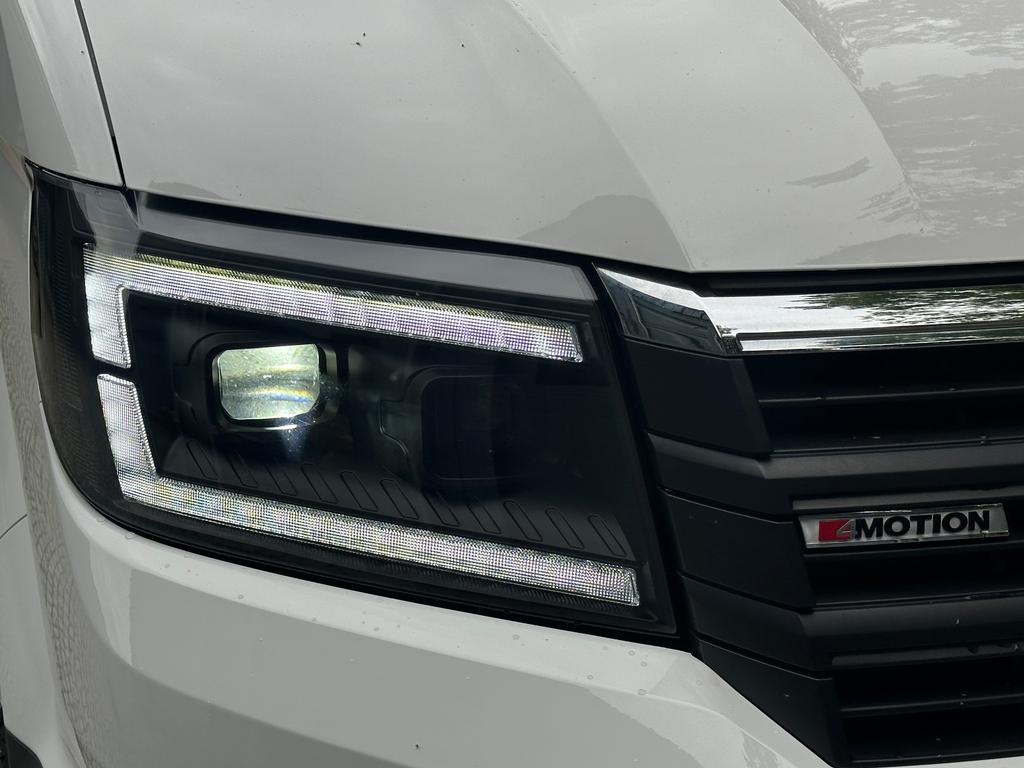 Volkswagen CRAFTER 2024 г. Белый, пробег 46400 км