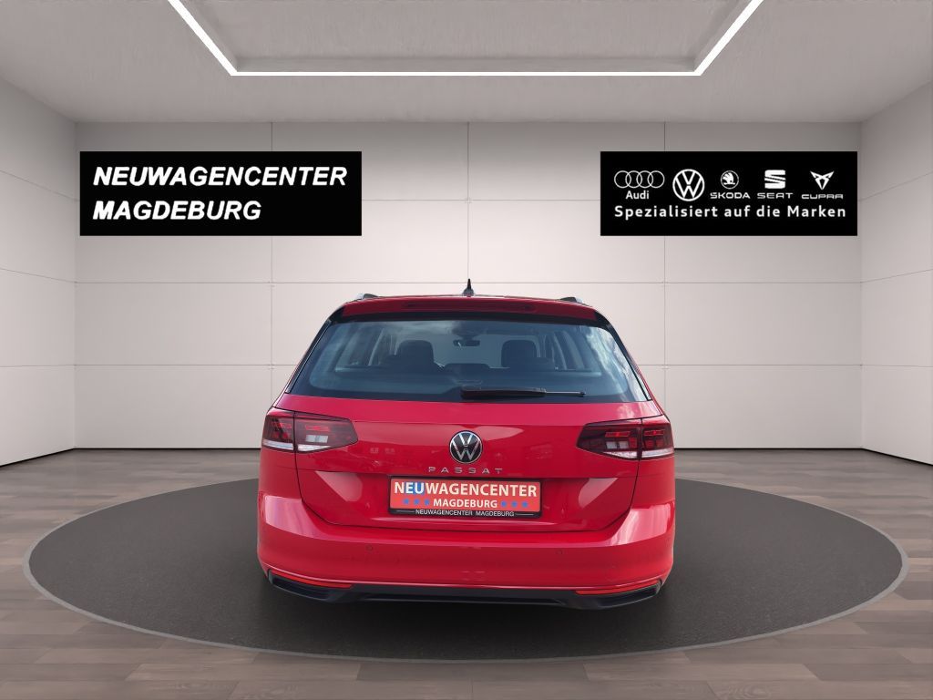 Volkswagen PASSAT VARIANT 2023 г. Красный, пробег 56779 км