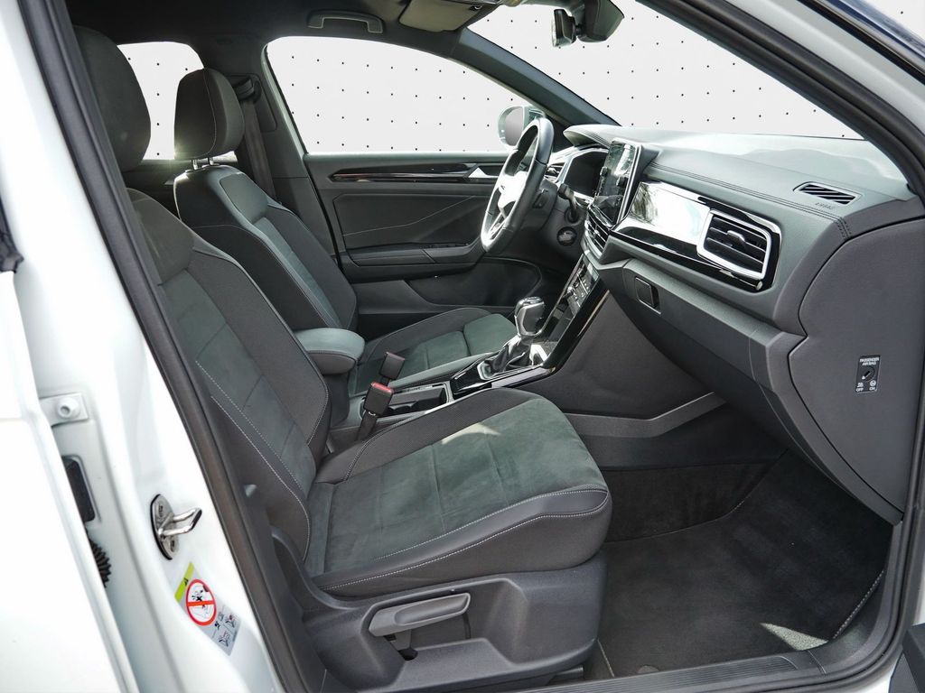 Volkswagen T-Roc 2023 г. Белый, пробег 51500 км