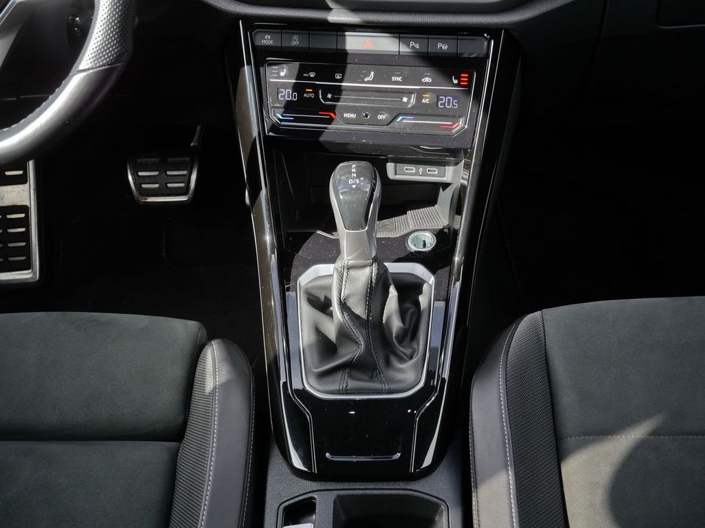 Volkswagen T-Roc 2023 г. Белый, пробег 51500 км