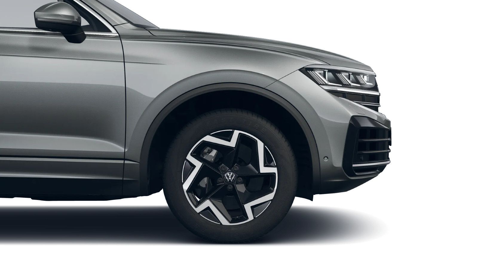 Volkswagen Touareg 2025 г. Серый, пробег 4610 км