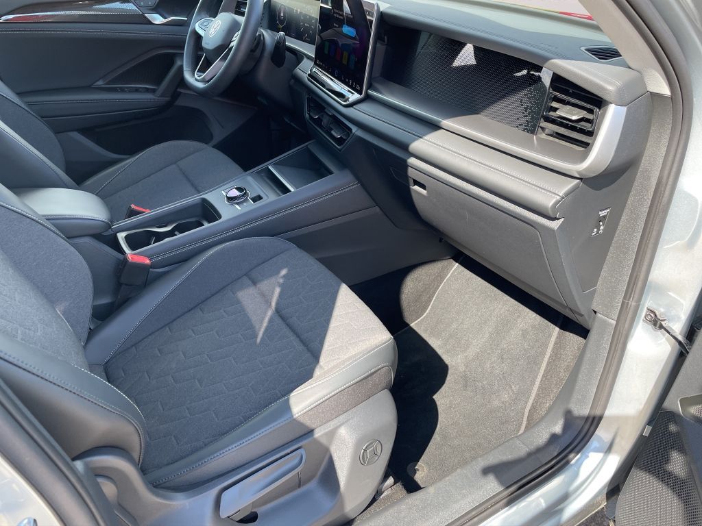 Volkswagen Tayron 2025 г. Серебристый, пробег 12183 км