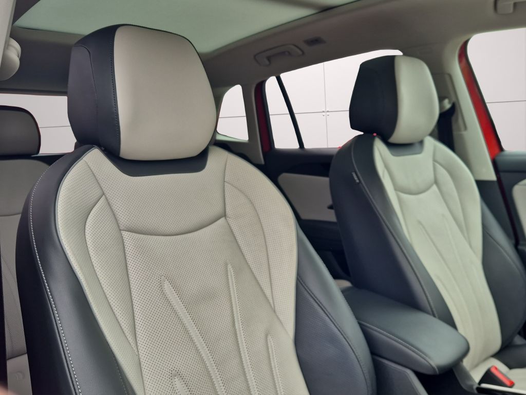 Volkswagen Tiguan 2024 г. Серый, пробег 47616 км