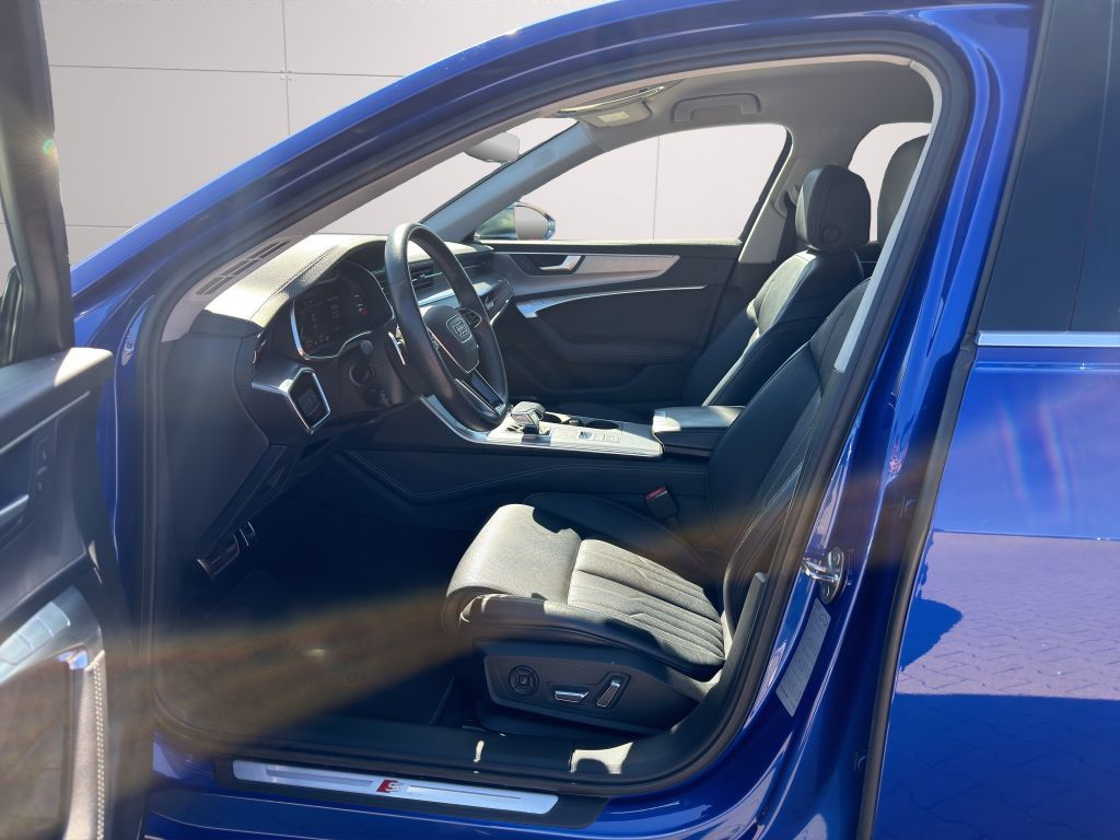 Audi S6 2022 г. Чёрный, пробег 56898 км