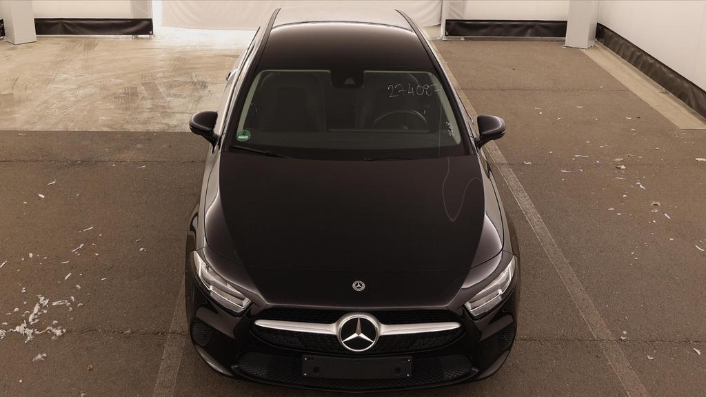 Mercedes-Benz A 200 2022 г. Чёрный, пробег 52412 км