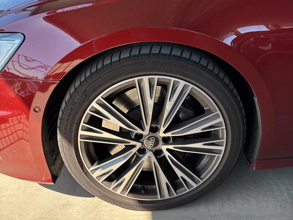 Audi S6 2024 г. Красный, пробег 36052 км