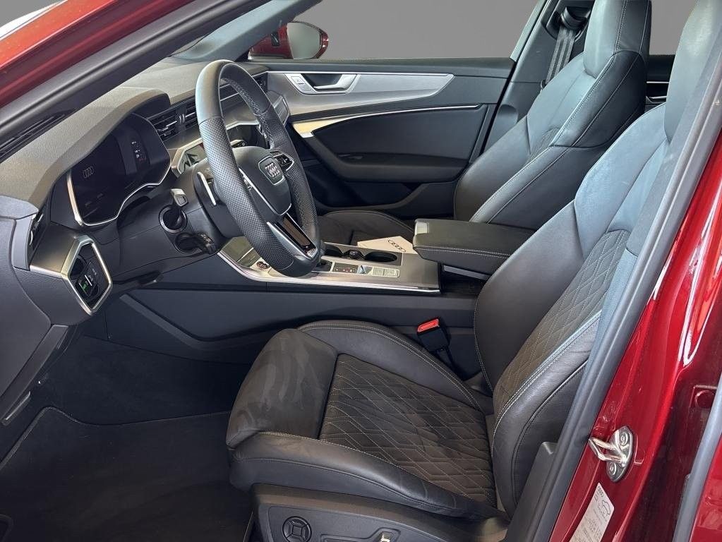 Audi S6 2024 г. Красный, пробег 36052 км