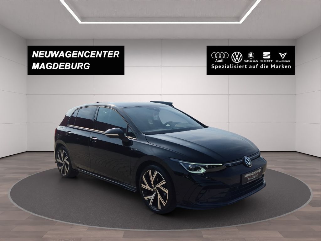 Volkswagen Golf 2024 г. Синий, пробег 22449 км