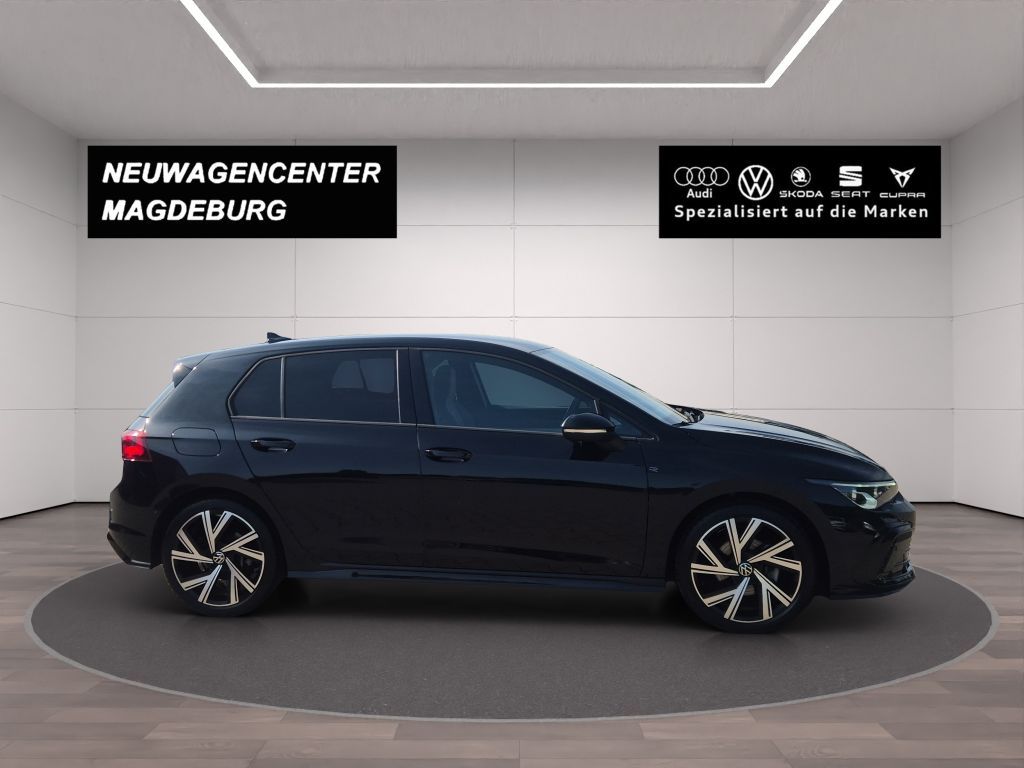 Volkswagen Golf 2024 г. Синий, пробег 22449 км