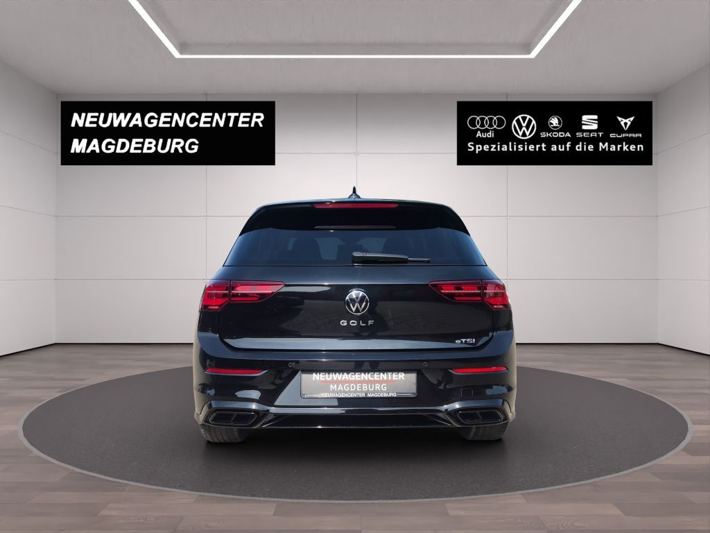 Volkswagen Golf 2024 г. Синий, пробег 22449 км
