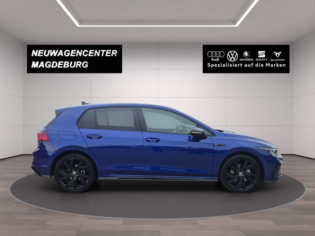 Volkswagen Golf 2024 г. Белый, пробег 32799 км