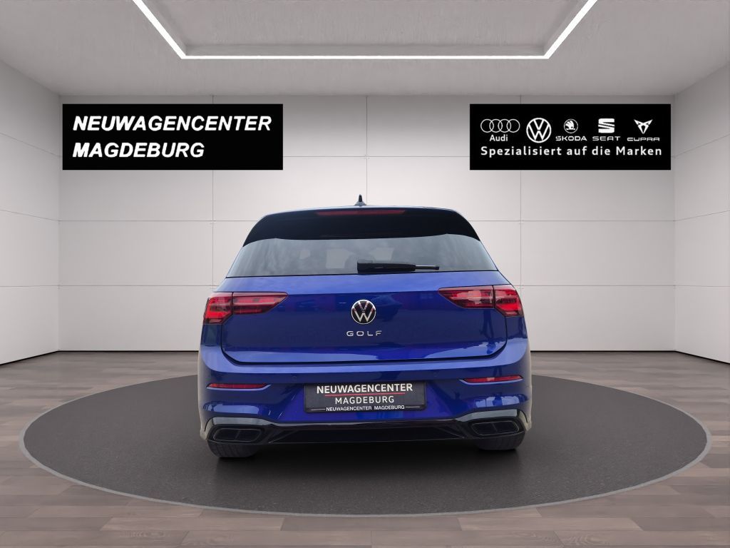 Volkswagen Golf 2024 г. Белый, пробег 32799 км