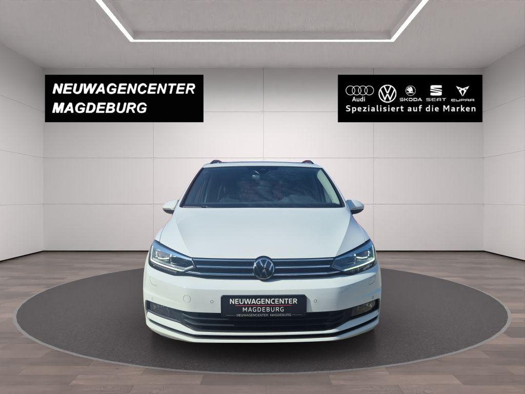 Volkswagen Touran 2023 г. Белый, пробег 35457 км