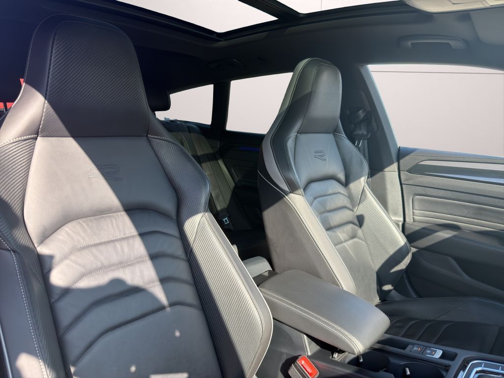 Volkswagen Arteon 2024 г. Белый, пробег 27346 км