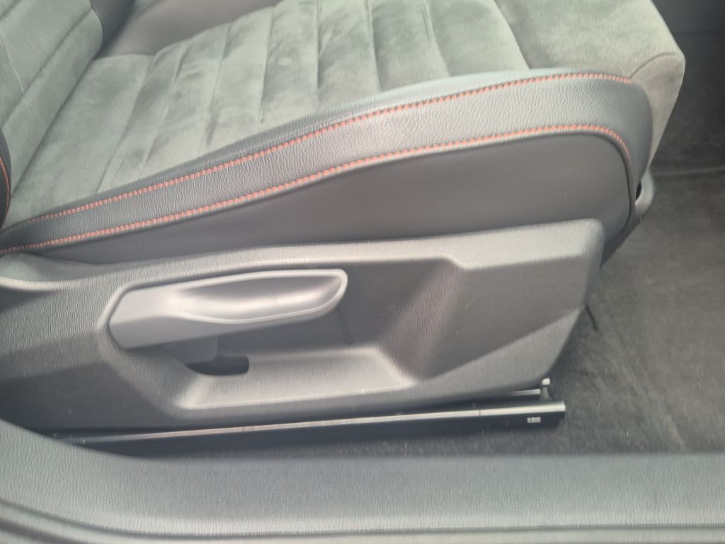 SEAT Arona 2023 г. Чёрный, пробег 45594 км