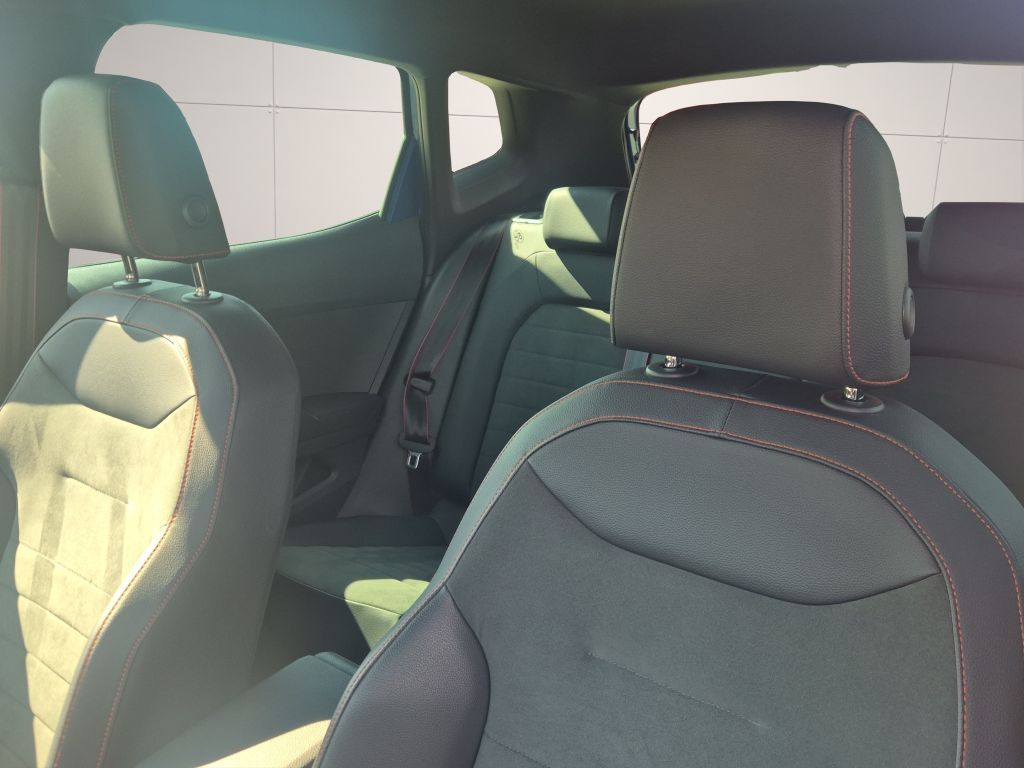 SEAT Arona 2024 г. Синий, пробег 57290 км