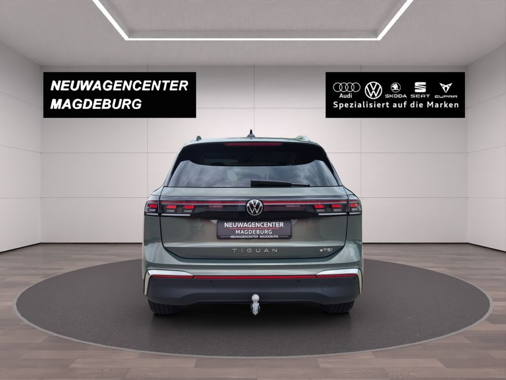 Volkswagen Tiguan 2024 г. Серый, пробег 39431 км