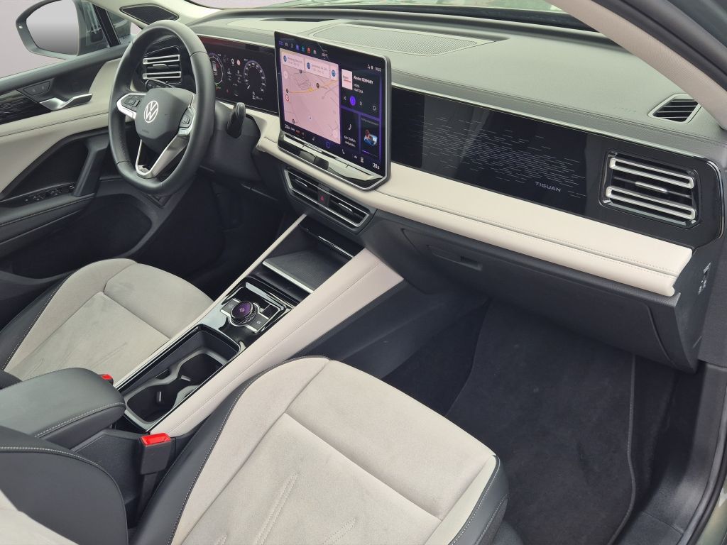Volkswagen Tiguan 2024 г. Серый, пробег 39431 км