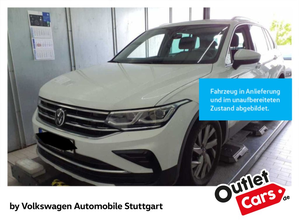 Volkswagen Tiguan 2023 г. Белый, пробег 42933 км