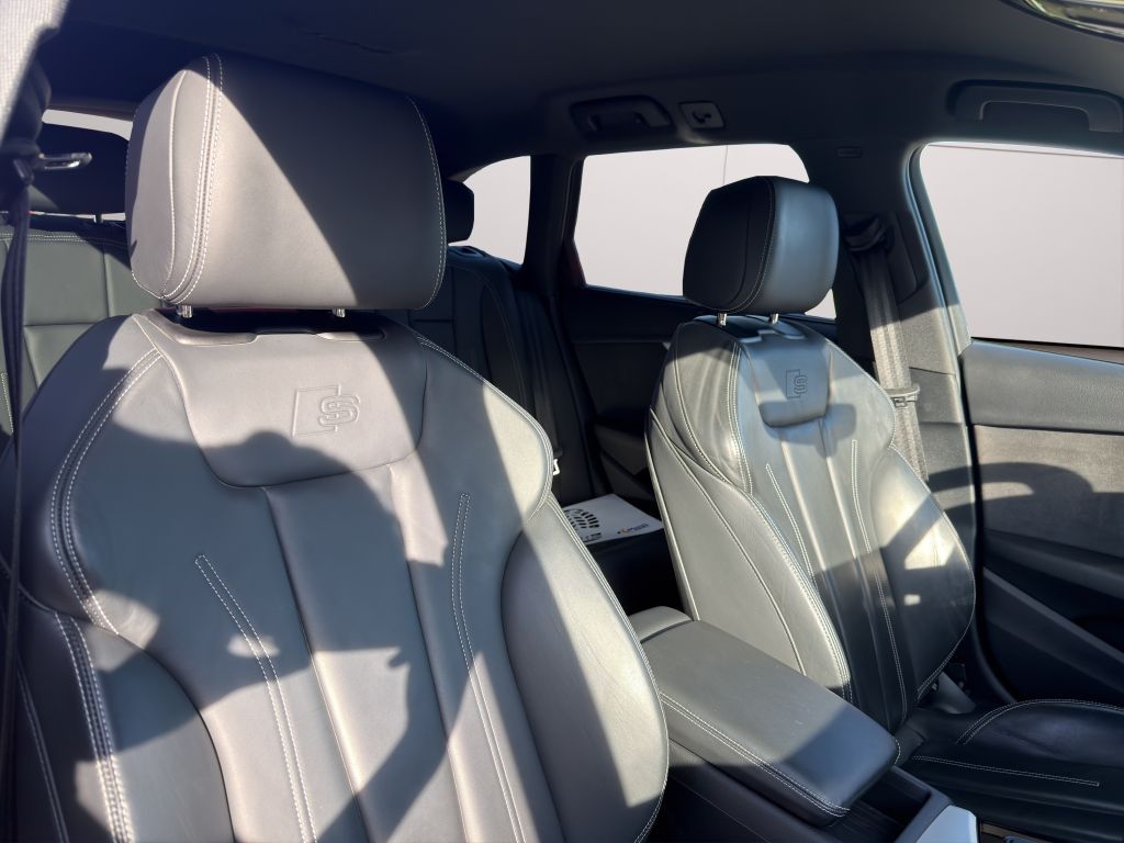 Audi A4 2023 г. Синий, пробег 37485 км