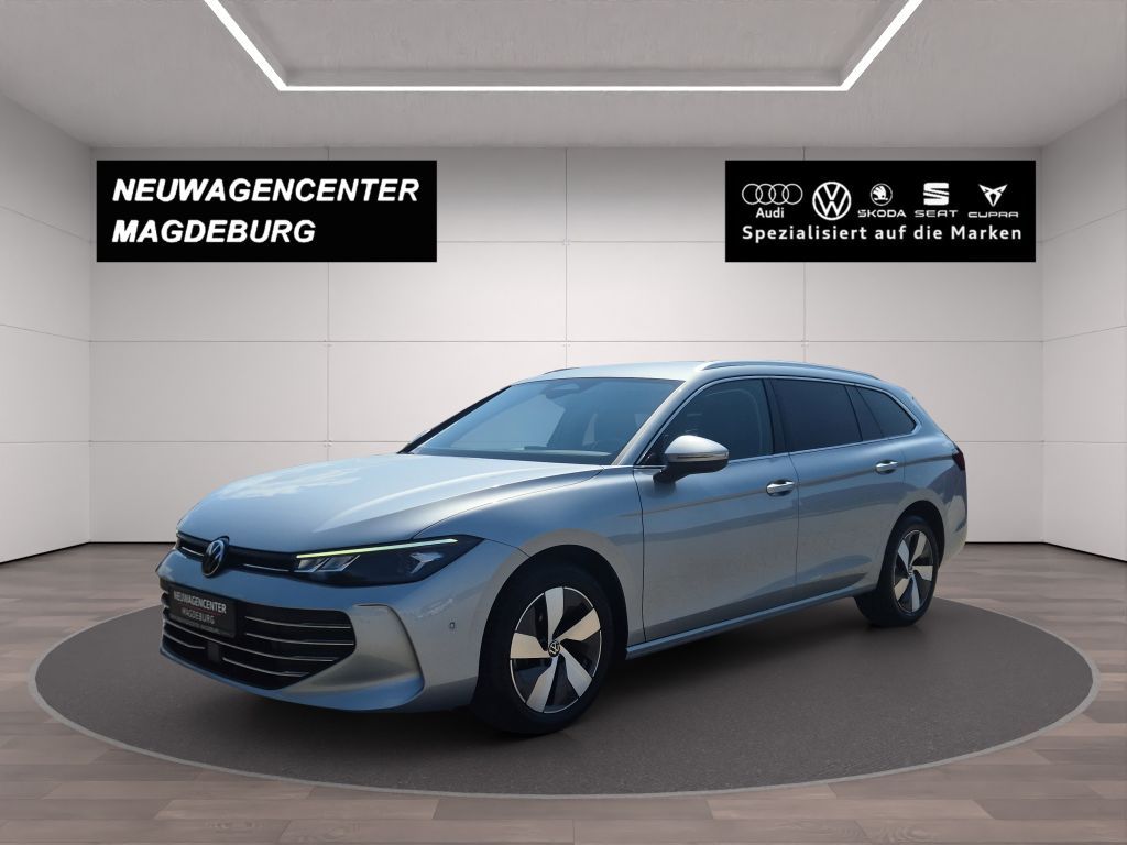 Volkswagen PASSAT VARIANT 2024 г. Серебристый, пробег 53436 км