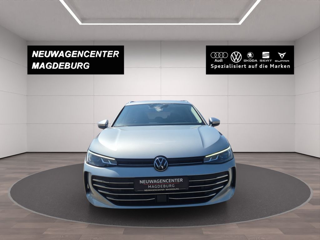 Volkswagen PASSAT VARIANT 2024 г. Серебристый, пробег 53436 км
