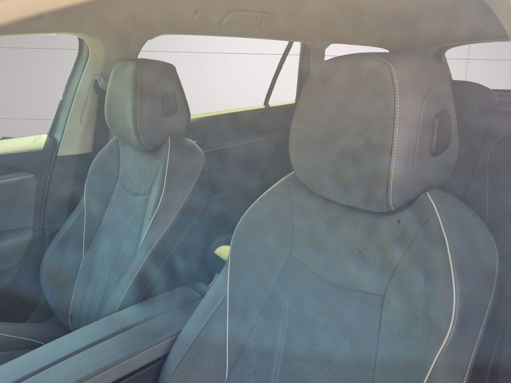 Volkswagen PASSAT VARIANT 2024 г. Серебристый, пробег 53436 км