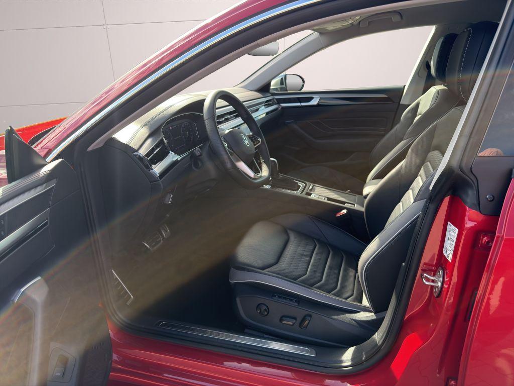 Volkswagen Arteon 2023 г. Белый, пробег 25598 км