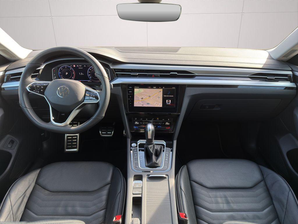 Volkswagen Arteon 2023 г. Белый, пробег 25598 км