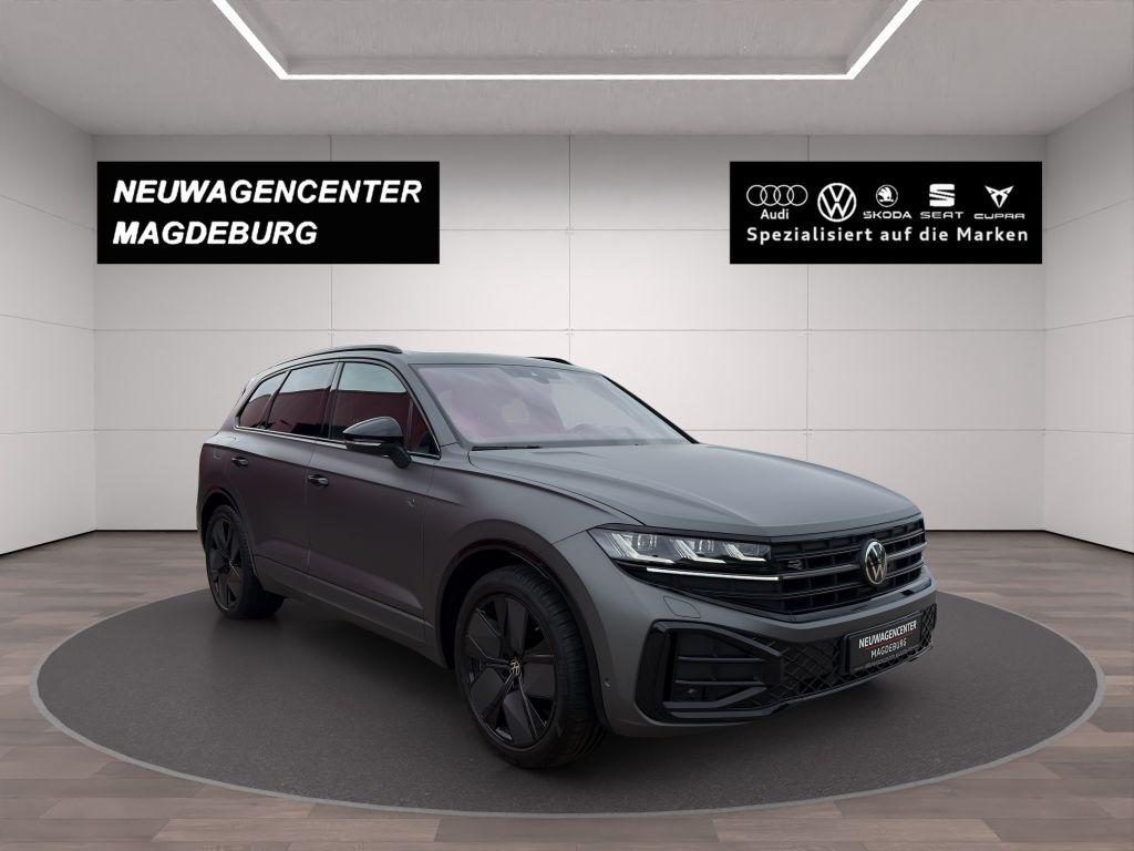 Volkswagen Touareg 2025 г. Белый, пробег 15457 км