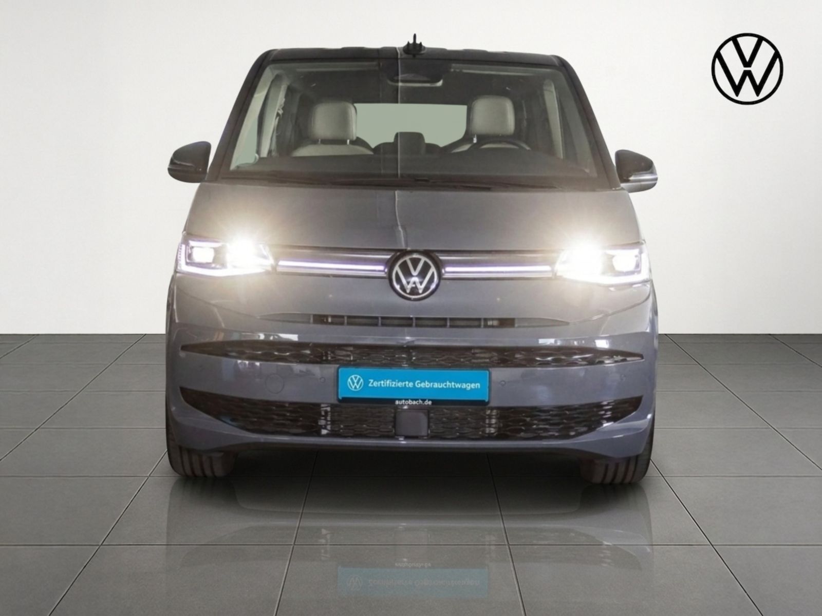 Volkswagen T7 MULTIVAN 2026 г. Серый, пробег 15000 км