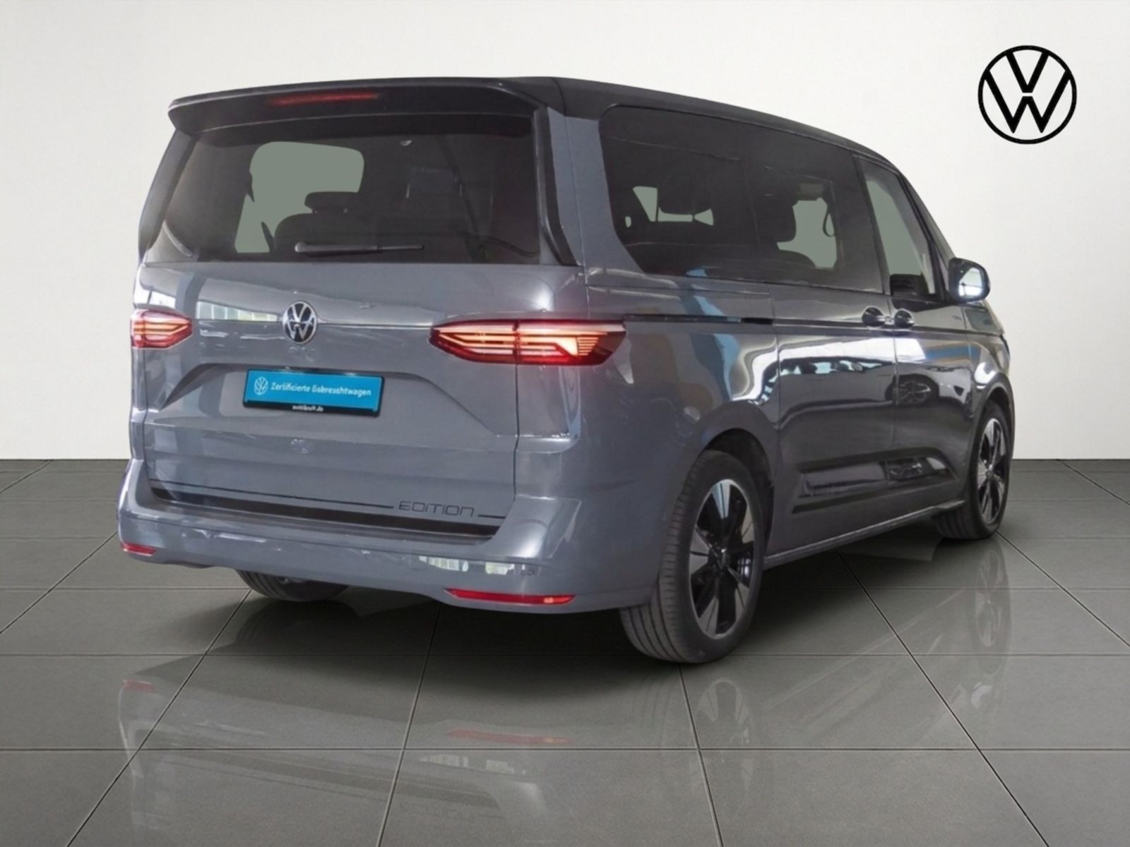Volkswagen T7 MULTIVAN 2026 г. Серый, пробег 15000 км