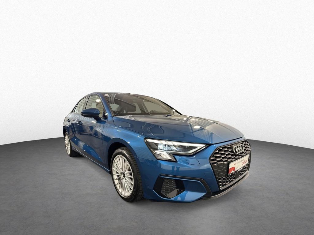 Audi A3 2023 г. Синий, пробег 31100 км