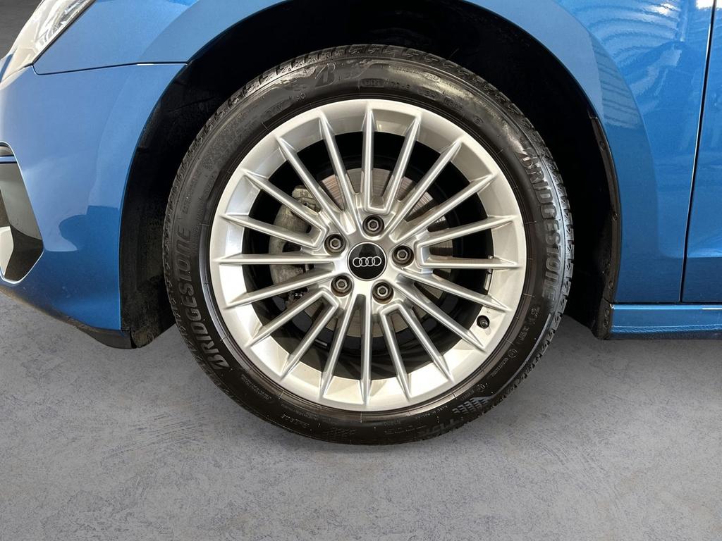 Audi A3 2023 г. Синий, пробег 31100 км