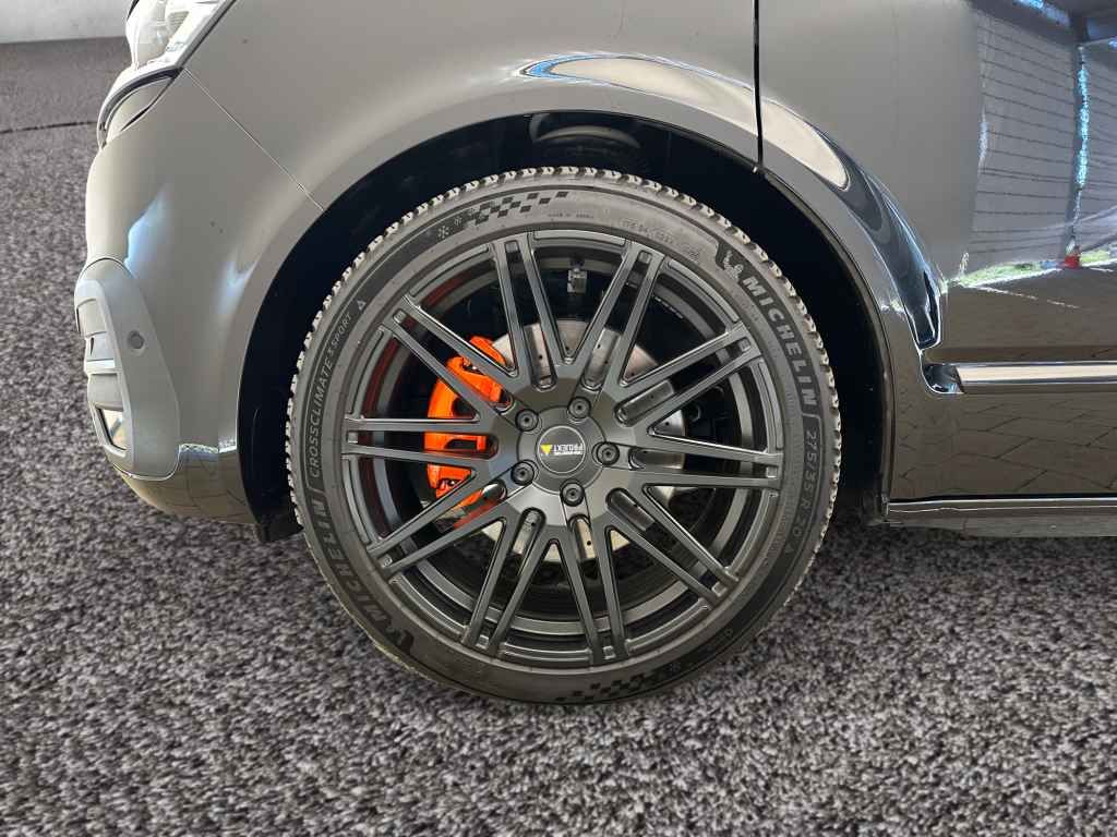 Volkswagen T6 MULTIVAN 2024 г. Чёрный, пробег 48200 км