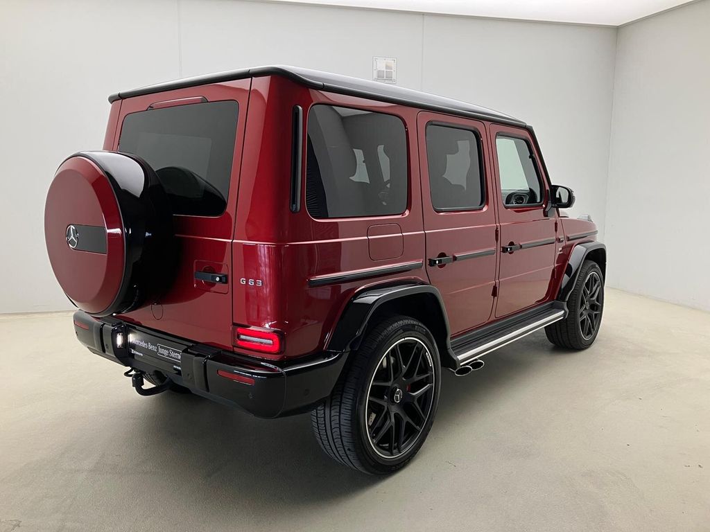 Mercedes-Benz G 63 AMG 2023 г. Красный, пробег 34190 км