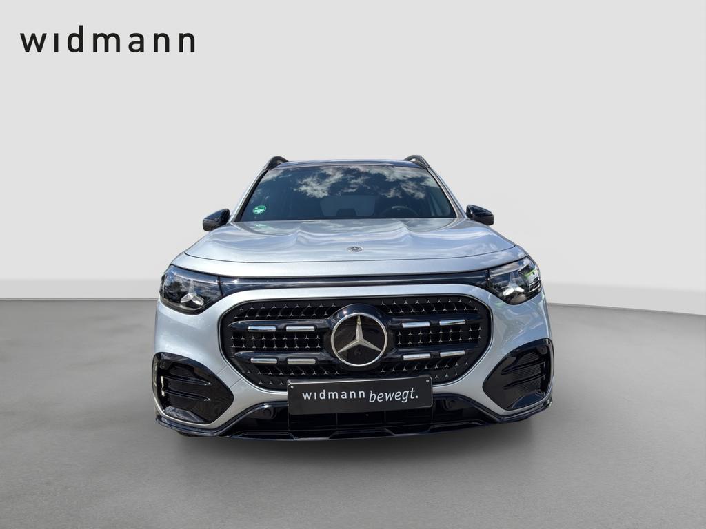 Mercedes-Benz GLB 200 2026 г. Серебристый, пробег 8000 км