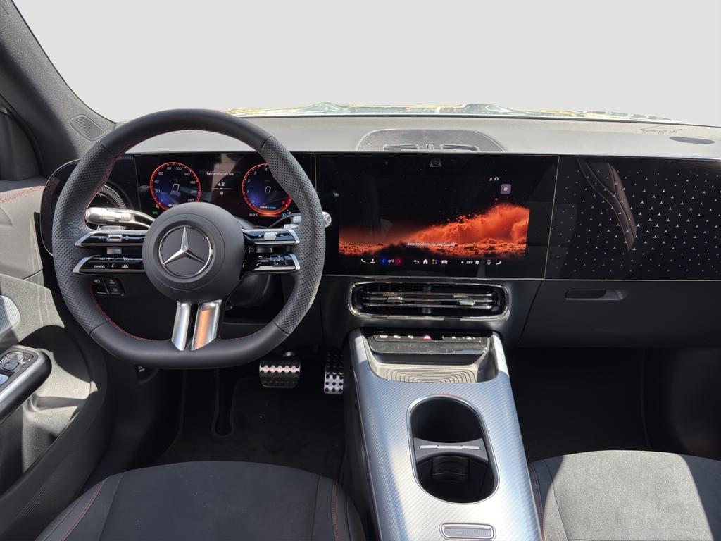 Mercedes-Benz GLB 200 2026 г. Серебристый, пробег 8000 км