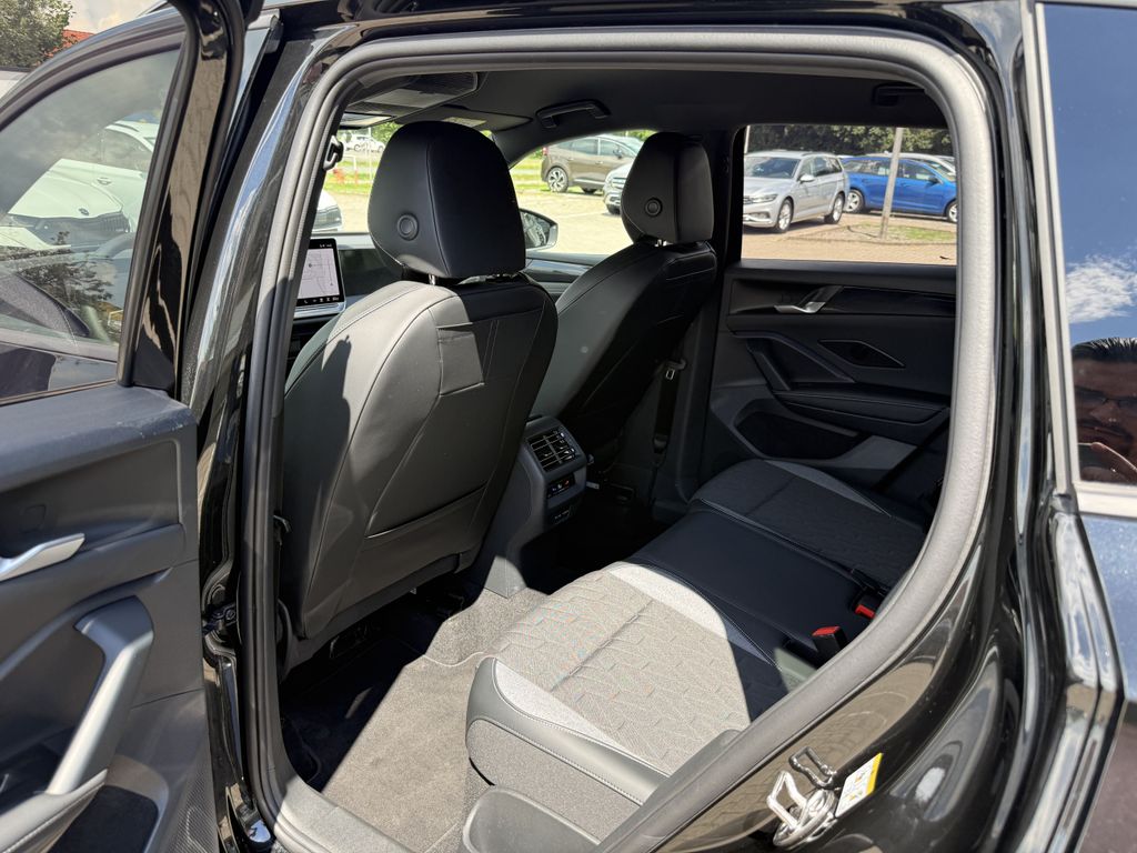 Volkswagen Tiguan 2025 г. Чёрный, пробег 19060 км