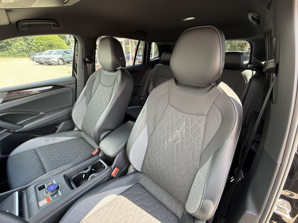 Volkswagen Tiguan 2025 г. Чёрный, пробег 19060 км