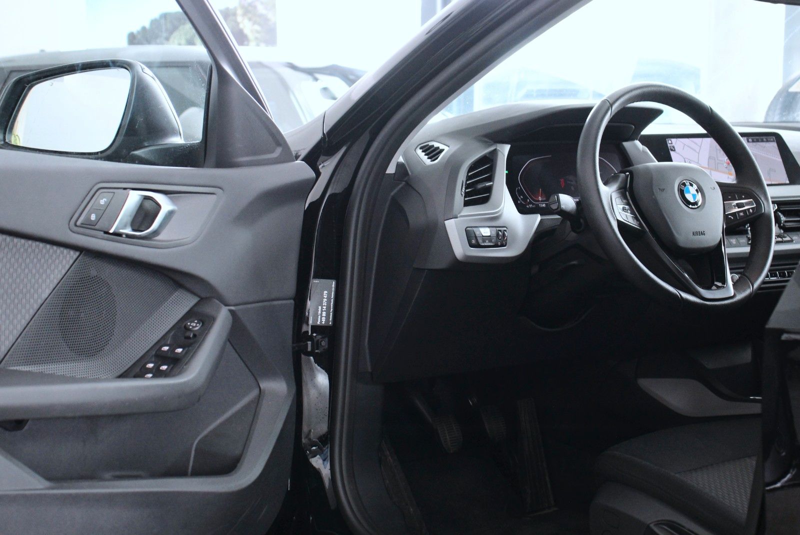 BMW 118 2023 г. Чёрный, пробег 47943 км