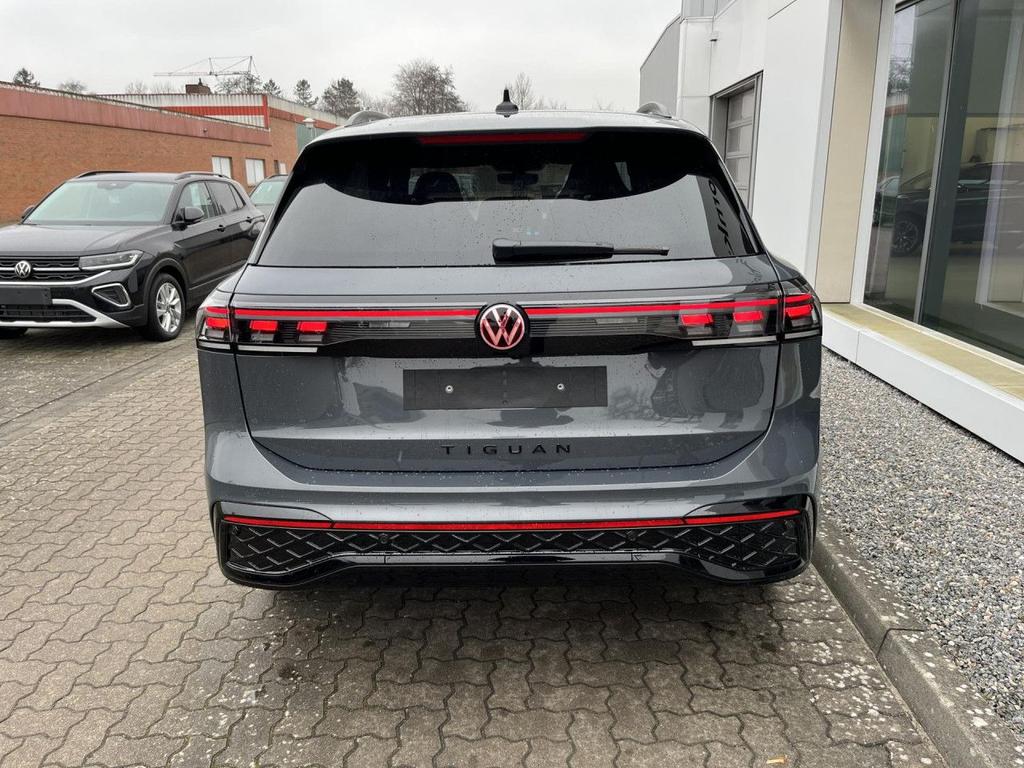 Volkswagen Tiguan 2025 г. Серый, пробег 100 км